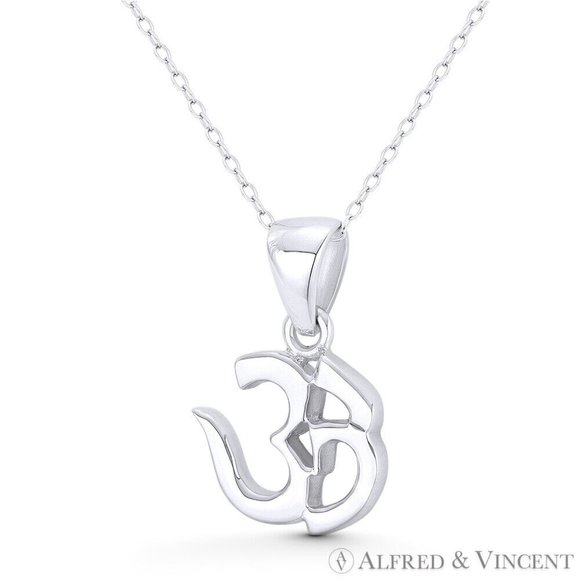 Om Aum Symbol Hindu / Buddhist Charm Pendant in Solid .925 Sterling Silver - Picture 1 of 1